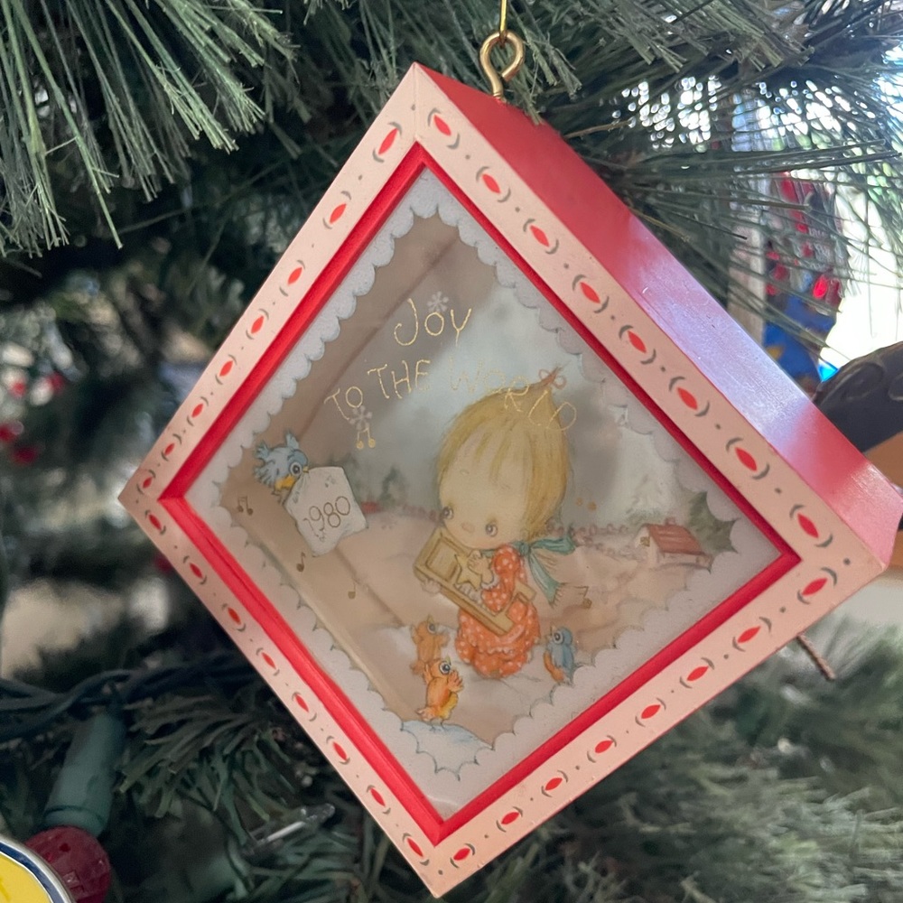 Hallmark Tree-Trimmer Collection 1980 Betsy Clark Joy to the World Ornament